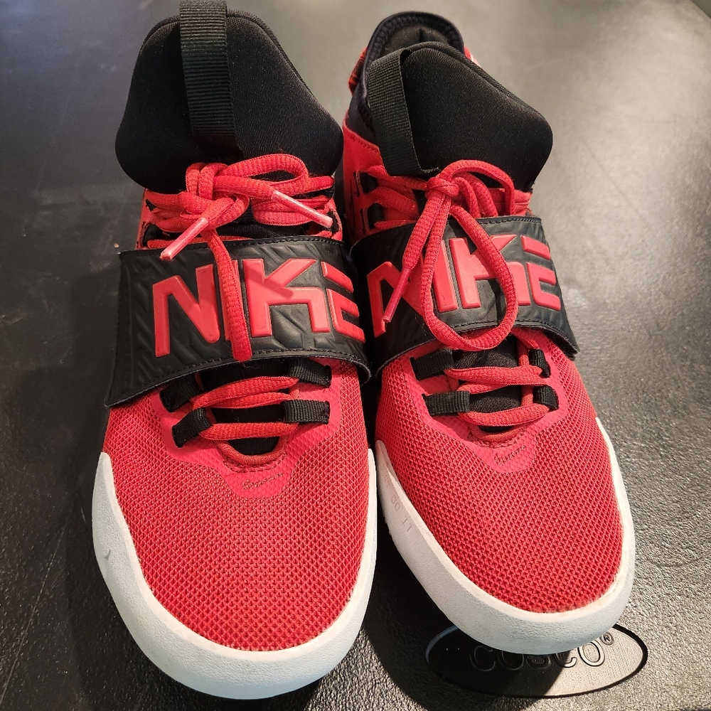Big Boys Nike Future Court Red/Black Basketball Shoes